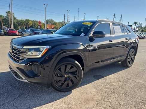 Used 2024 Volkswagen Atlas Cross Sport SE FWD image 29