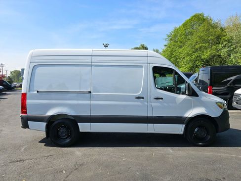 New 2025 Mercedes-Benz Sprinter 2500 image 8
