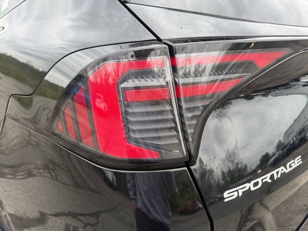 New 2026 Kia Sportage SX AWD/4WD image 21