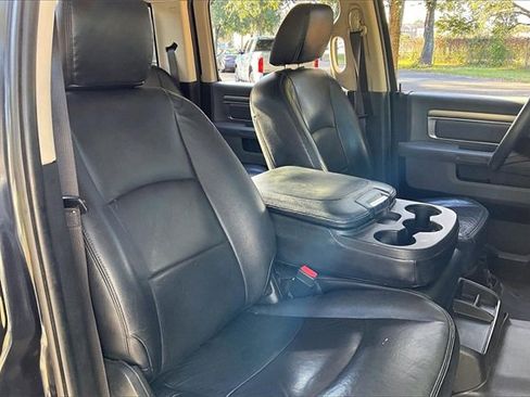 Used 2018 RAM 1500 Classic SLT image 25