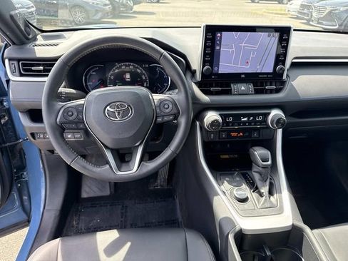 Used 2022 Toyota RAV4 XSE AWD/4WD image 18