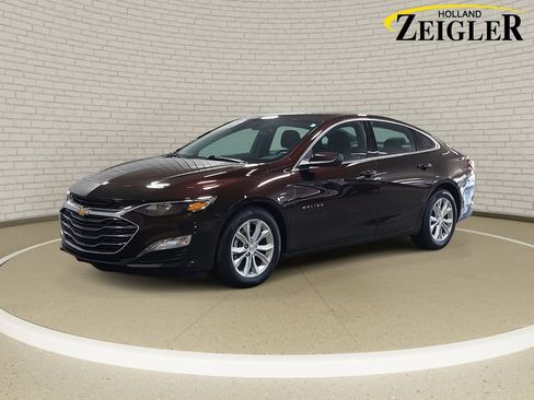 Used 2020 Chevrolet Malibu LT image 1
