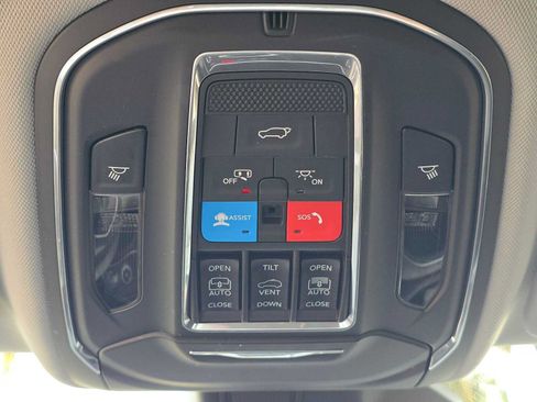 Used 2022 Jeep Grand Cherokee Limited 4xe AWD/4WD image 35