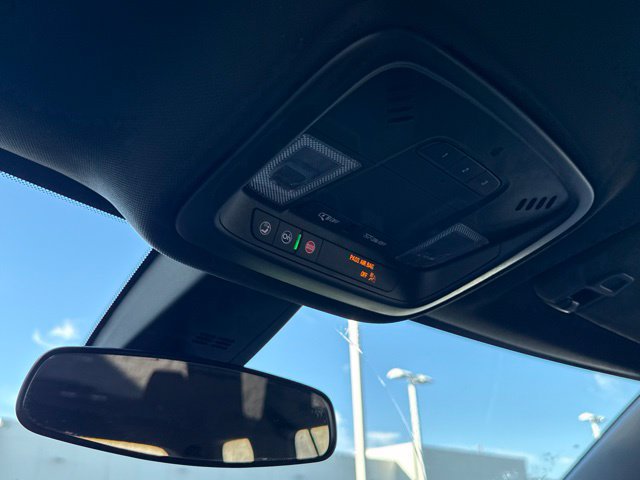 Used 2023 Chevrolet Traverse LT FWD image 21