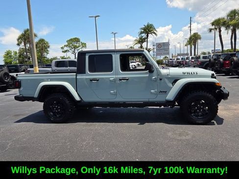 Used 2023 Jeep Gladiator Sport AWD/4WD image 9