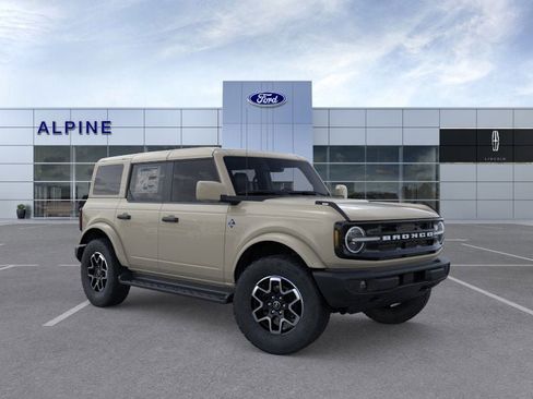 New 2026 Ford Bronco Outer Banks image 7