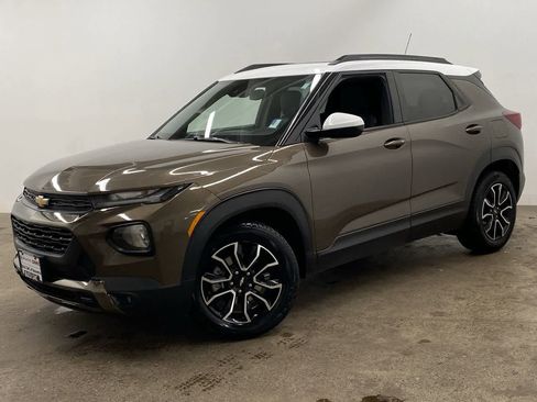 Used 2022 Chevrolet TrailBlazer ACTIV w/ Sun and Liftgate Package image 1