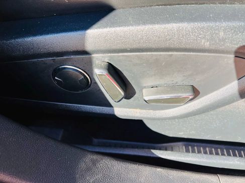 Used 2016 Lincoln MKX Select w/ Select Plus Package image 20