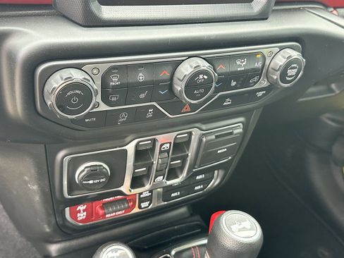 Used 2023 Jeep Wrangler Unlimited Rubicon w/ Cold Weather Group image 23