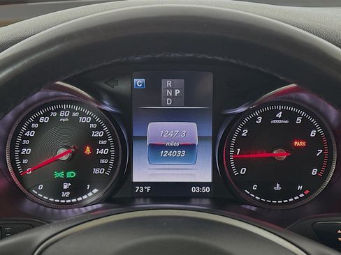 Used 2018 Mercedes-Benz GLC 300 4MATIC image 12