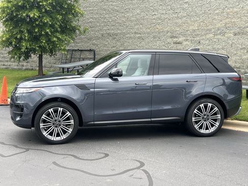 Used 2023 Land Rover Range Rover Sport SE AWD/4WD image 28