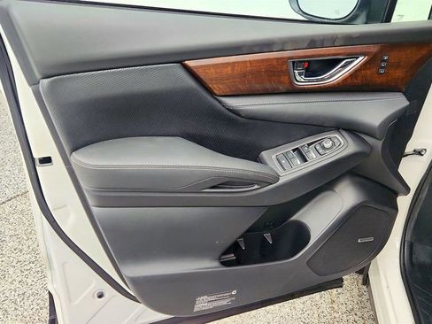 Used 2025 Subaru Ascent Touring image 11
