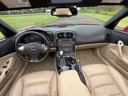 Used 2008 Chevrolet Corvette Coupe w/ Preferred Equipment Group RWD image 26