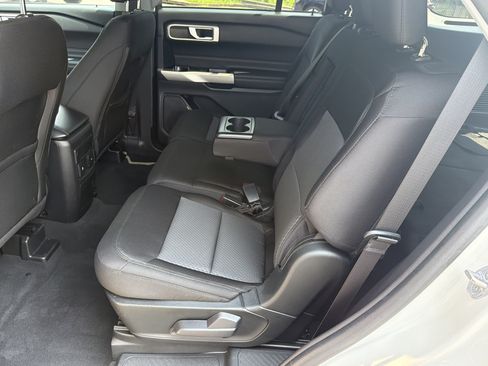 Used 2022 Ford Explorer XLT RWD image 26
