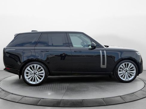 New 2026 Land Rover Range Rover SE AWD/4WD image 8