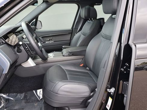 Used 2024 Land Rover Range Rover Long Wheelbase Autobiography image 12