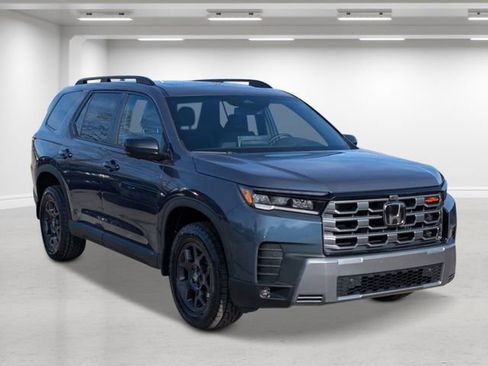 Used 2026 Honda Pilot TrailSport image 1