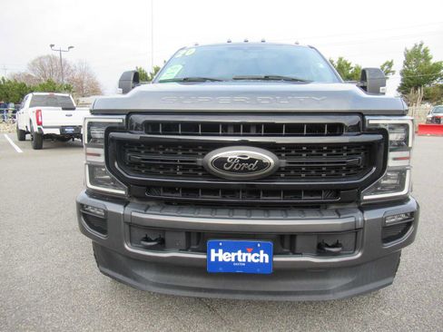 Used 2020 Ford F250 Lariat image 2