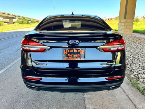 Used 2020 Ford Fusion Titanium AWD/4WD image 4