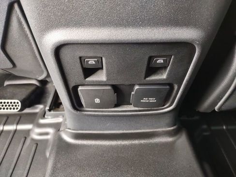 Used 2023 Ford Bronco Everglades image 17