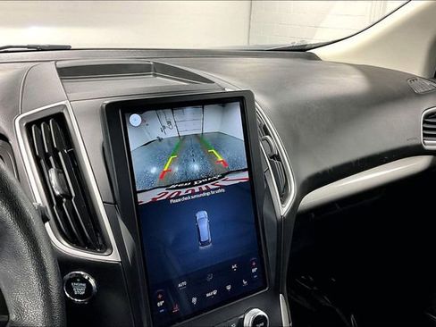 Used 2024 Ford Edge SEL image 14
