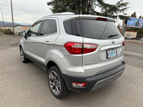 Used 2021 Ford EcoSport Titanium image 4