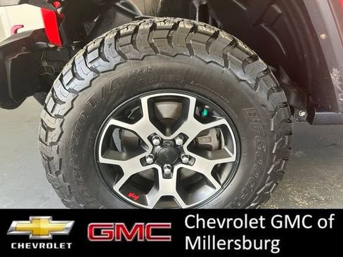 Used 2020 Jeep Wrangler Unlimited Rubicon w/ Cold Weather Group AWD/4WD image 10