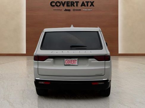 Used 2022 Jeep Wagoneer Series III image 4