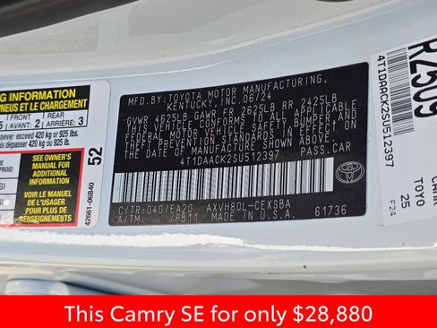 Used 2025 Toyota Camry SE w/ Convenience Package FWD image 41