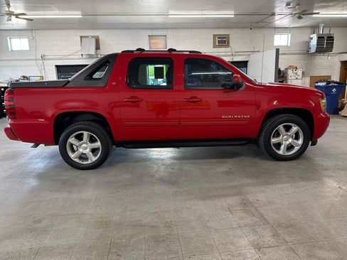 Used 2012 Chevrolet Avalanche LT AWD/4WD image 77