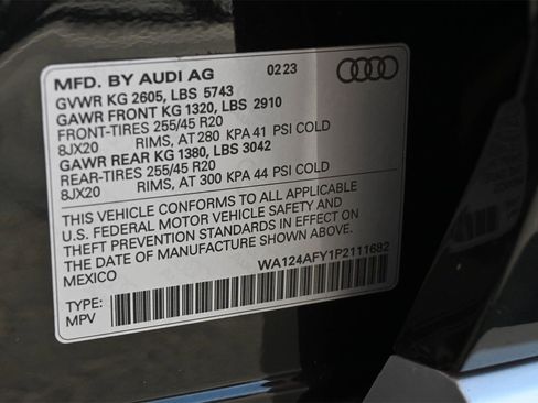 Used 2023 Audi SQ5 Premium Plus w/ Premium Plus Package image 28