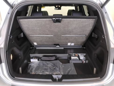 Used 2024 Mercedes-Benz EQB 300 4MATIC image 28