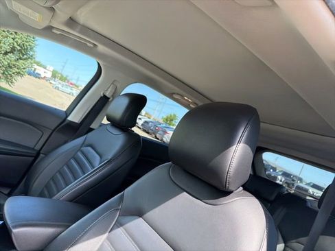 Used 2017 Ford Edge SEL w/ Canadian Touring Package AWD/4WD image 11