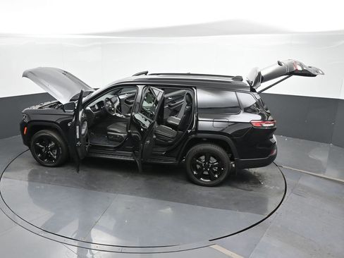 New 2025 Jeep Grand Cherokee L Altitude image 50