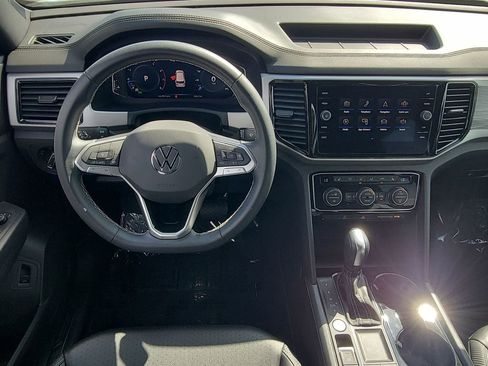 Used 2023 Volkswagen Atlas Cross Sport SE w/ Black Wheel Package image 11