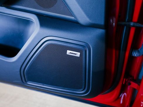 Certified 2021 Porsche Macan image 22