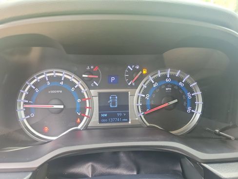 Used 2017 Toyota 4Runner SR5 Premium RWD image 21