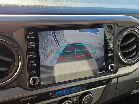 Used 2021 Toyota Tacoma TRD Sport w/ Technology Package image 26