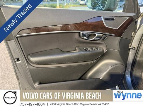Used 2019 Volvo XC90 T5 Momentum w/ Protection Package AWD/4WD image 14