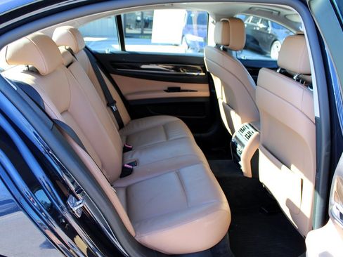 Used 2012 BMW 740i image 19