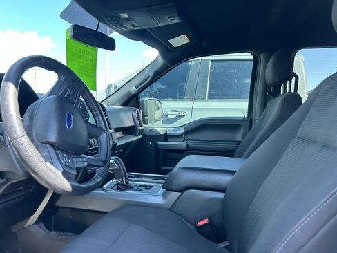 Used 2016 Ford F150 XLT w/ Equipment Group 302A Luxury AWD/4WD image 8