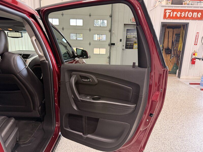 Used 2010 Chevrolet Traverse LT w/ Personal Connectivity Package AWD/4WD image 31