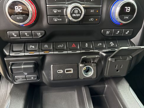 Used 2020 GMC Sierra 1500 SLT image 14