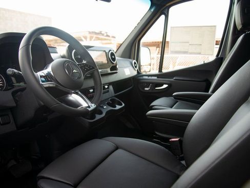 New 2025 Mercedes-Benz Sprinter 2500 image 12