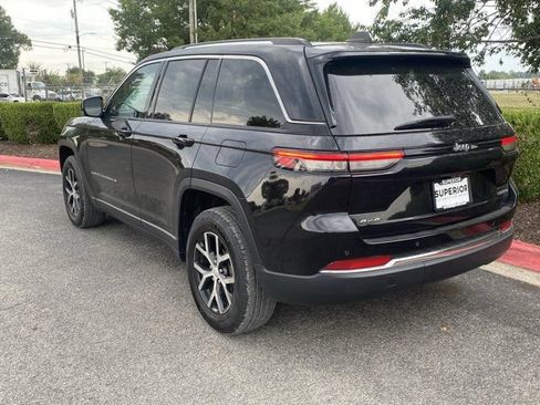 Used 2023 Jeep Grand Cherokee Limited AWD/4WD image 10