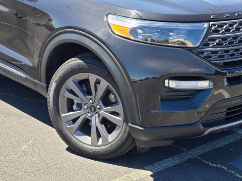 Used 2023 Ford Explorer XLT w/ Equipment Group 202A AWD/4WD image 10
