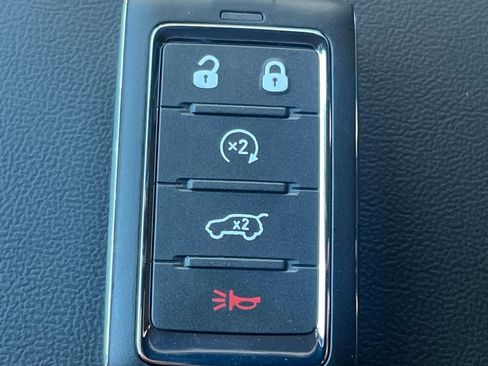 New 2025 Jeep Grand Cherokee Laredo image 24