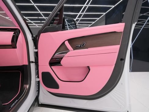 Used 2025 Land Rover Range Rover SE image 42