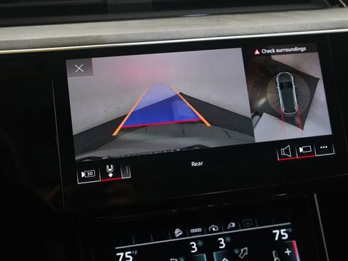 Used 2021 Audi e-tron Premium Plus w/ Premium Plus Package image 27