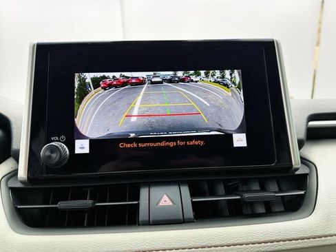 Used 2024 Toyota RAV4 XLE w/ Convenience Package FWD image 23